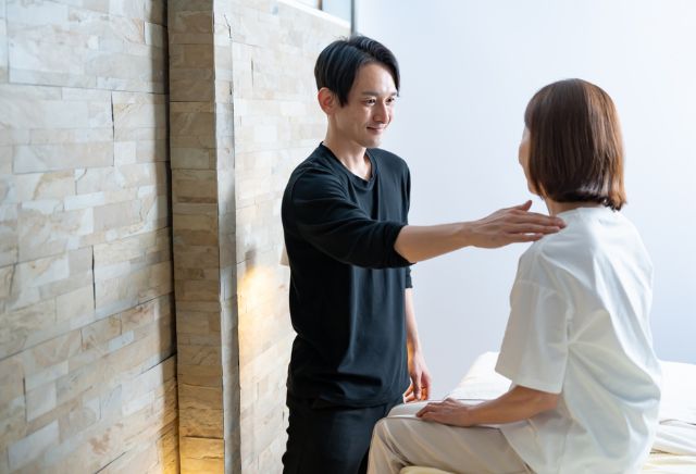 【整骨院】柔道整復の「近接部位」とは｜算定方法と算定時の注意点も